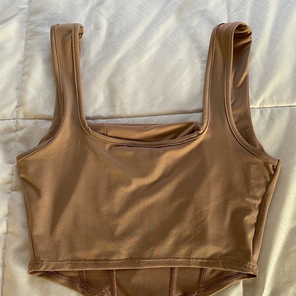 Nude Cropped Top - Picture 4 of 5